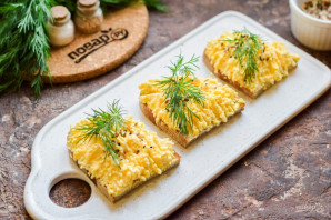 Бутерброды с яйцом и сыром