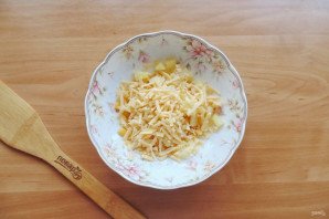 "Буржуйский" салат с ананасом и курицей