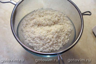 Рис с жареными колбасками и овощами Рис с жареными колбасками и овощами