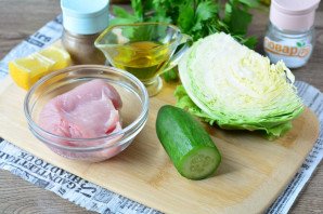 Салат с курицей и белокочанной капустой
