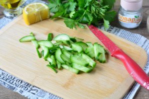 Салат с курицей и белокочанной капустой