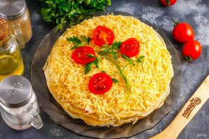 Блинный торт с помидорами и сыром Блинный торт с помидорами и сыром