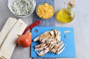 Закуска из лаваша с курицей Закуска из лаваша с курицей