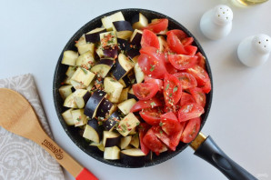 Рагу из баклажанов с курицей
