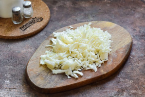 Салат из маринованной капусты с морковью